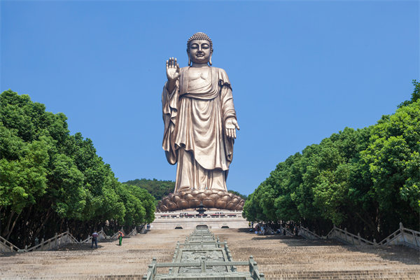 無錫戰(zhàn)略咨詢公司如何幫企業(yè)突破增長瓶頸，實現(xiàn)逆勢突圍？