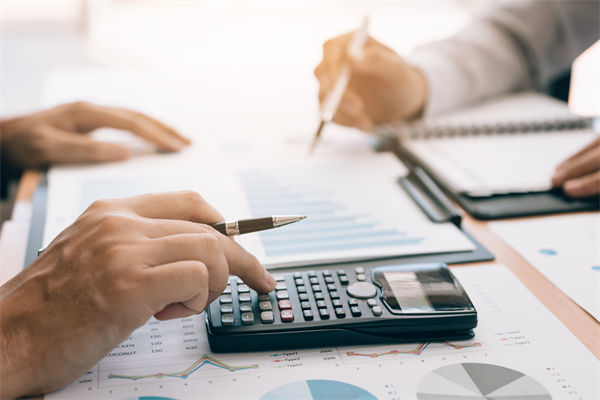 央行5月7日宣布降準降息，對企業(yè)薪酬績效的啟示
